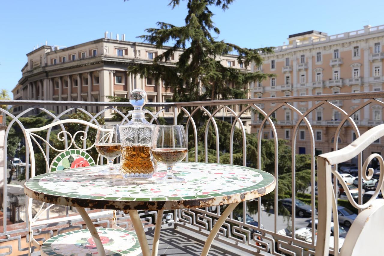 Suite Palazzo Luciani Salerno Ngoại thất bức ảnh